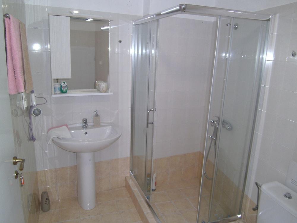 Zanart Maisonette ตริปิตี ภายนอก รูปภาพ