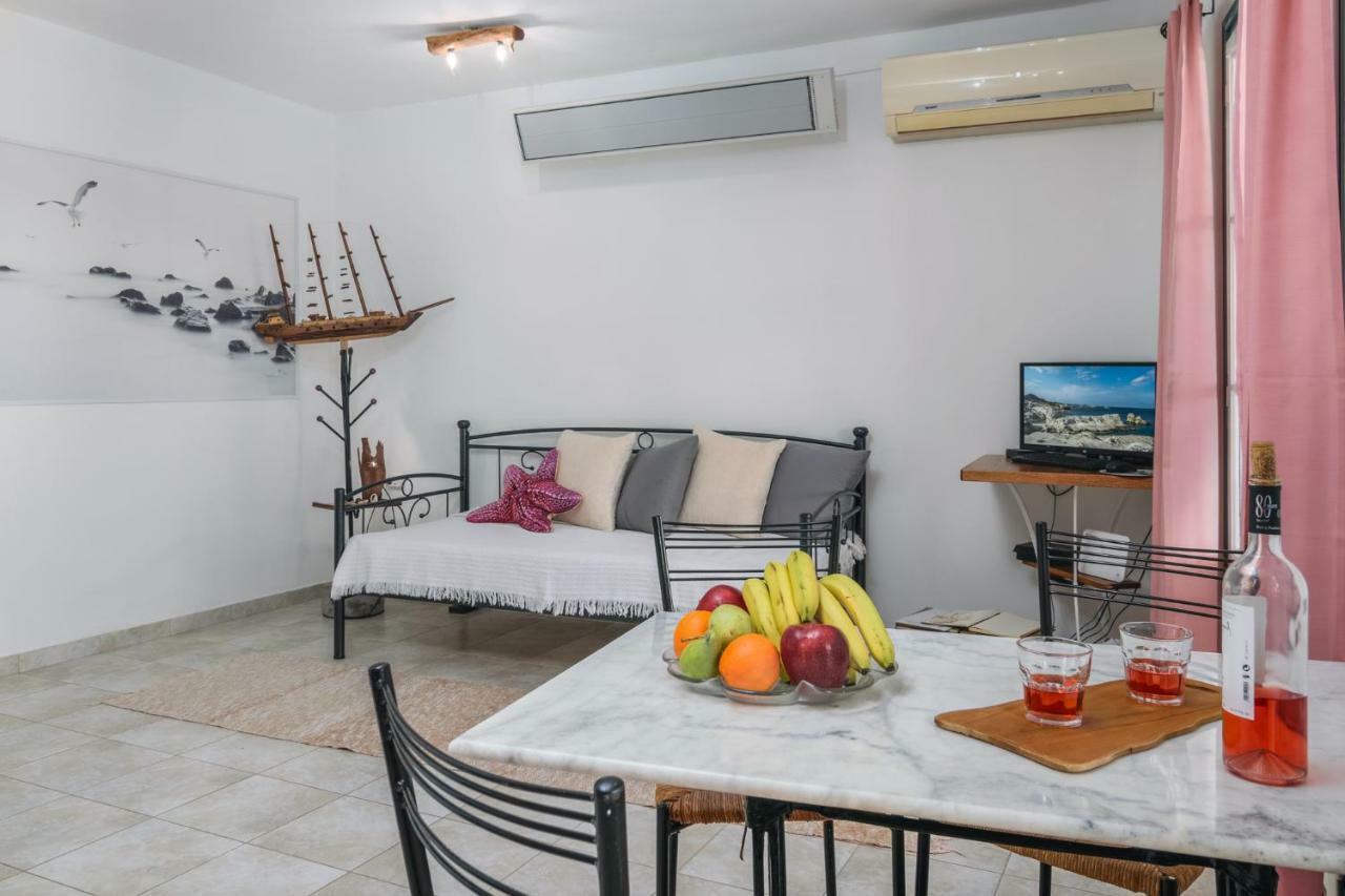Zanart Maisonette ตริปิตี ภายนอก รูปภาพ