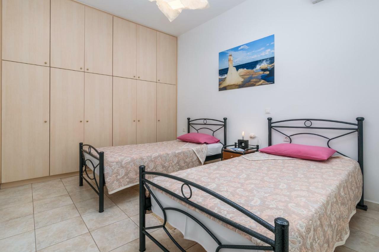 Zanart Maisonette ตริปิตี ภายนอก รูปภาพ